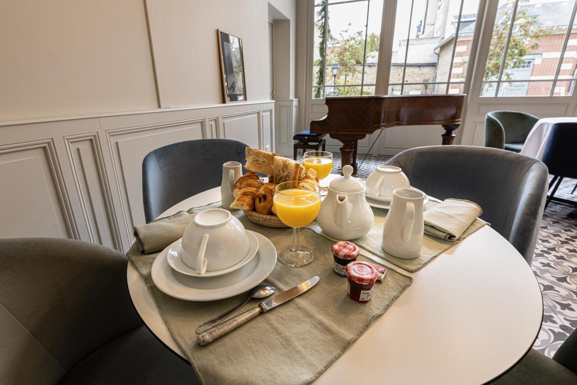 La Maison Blanche - Apparthotels De Charme Chic & Cosy A 350M Du Coeur De Ville De Limoges - Acces Autonome Exteriör bild