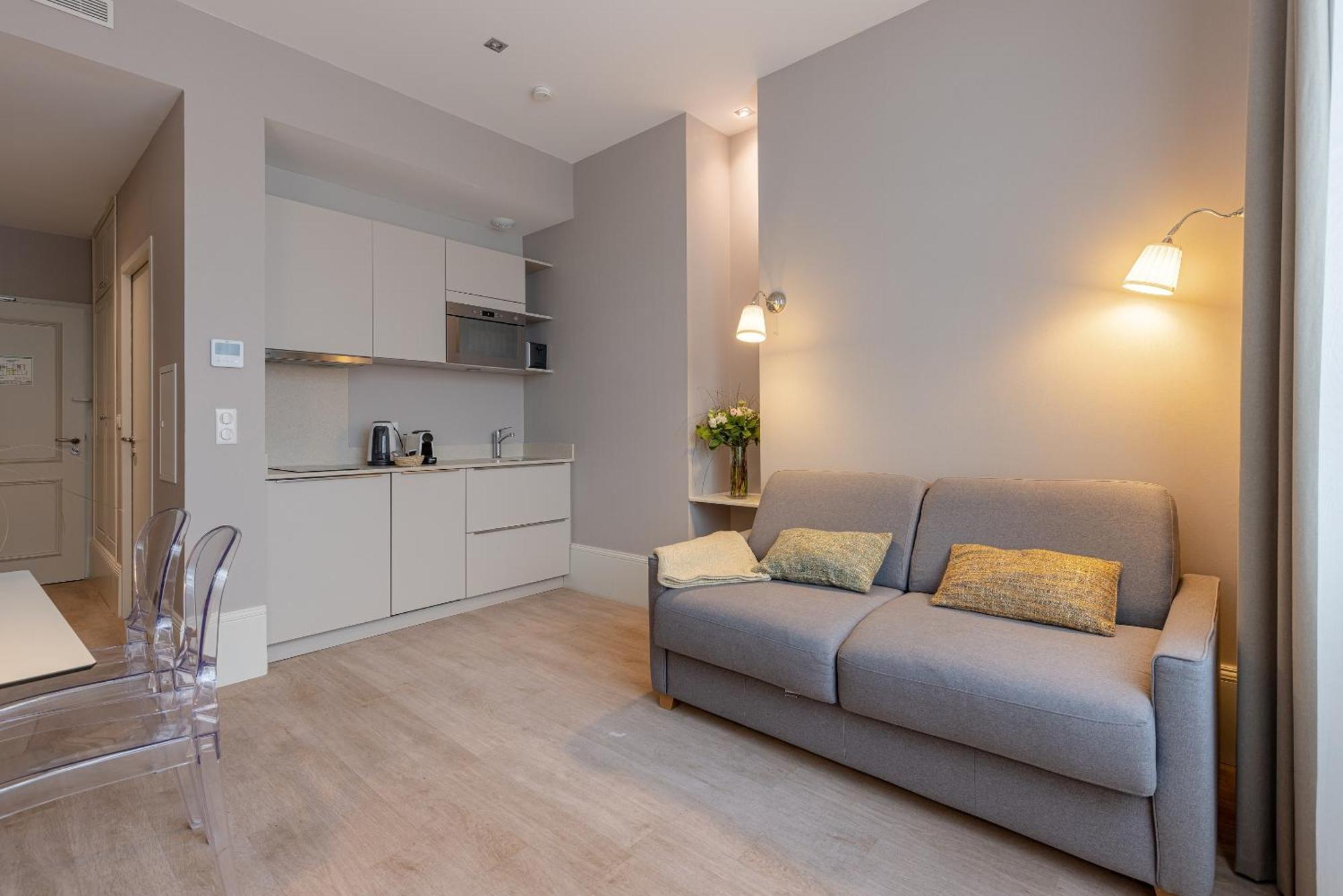 La Maison Blanche - Apparthotels De Charme Chic & Cosy A 350M Du Coeur De Ville De Limoges - Acces Autonome Rum bild